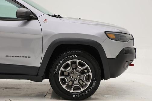 Billet Silver Metallic Clearcoat 2021 Jeep Cherokee Trailhawk