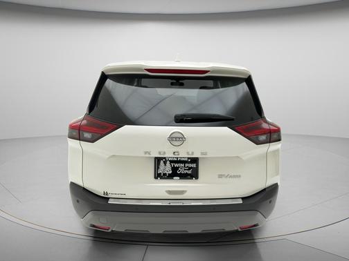Pearl White Tricoat 2023 Nissan Rogue SV