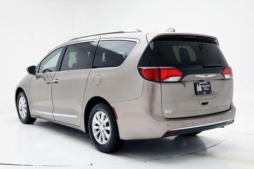 2018 Chrysler Pacifica Touring-L