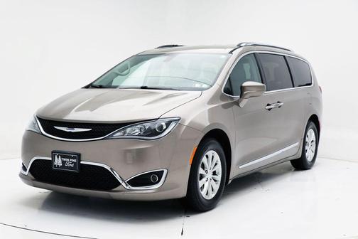 2018 Chrysler Pacifica Touring-L