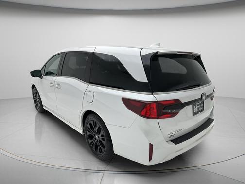 Platinum White Pearl 2025 Honda Odyssey Sport-L