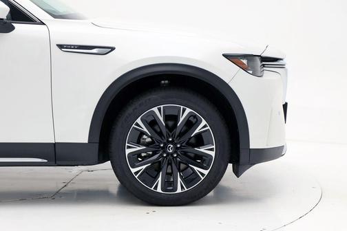 2024 Mazda CX-90 PHEV Premium Plus