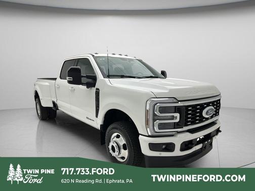 Star White Metallic Tri-Coat 2026 Ford F-350 Platinum