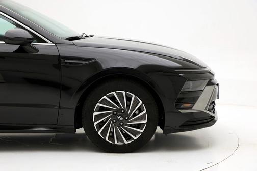 2024 Hyundai SONATA Hybrid SE