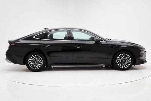 2024 Hyundai SONATA Hybrid SE