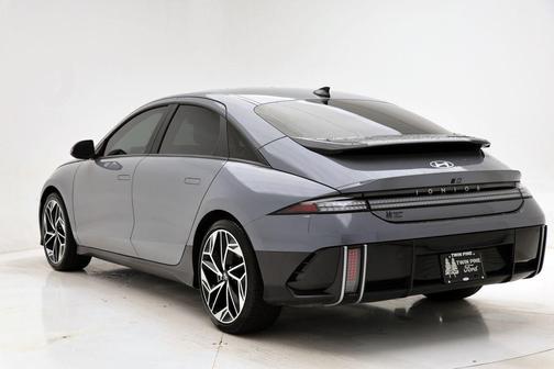 2023 Hyundai IONIQ 6 SEL