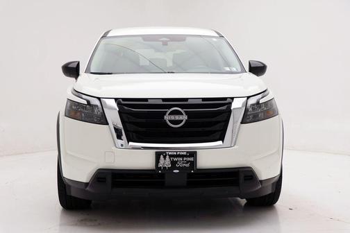 2024 Nissan Pathfinder S 4WD