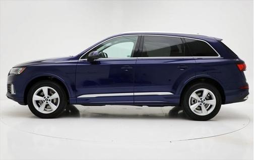 2024 Audi Q7 45 Premium Plus