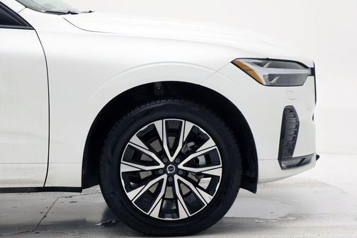 2025 Volvo XC60 B5 Core