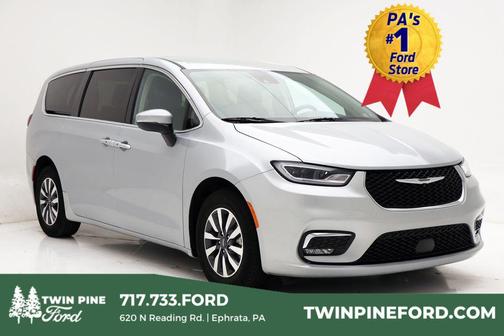 2023 Chrysler Pacifica Hybrid Touring L