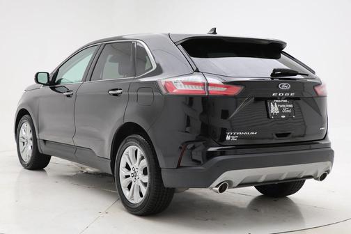 Agate Black Metallic 2023 Ford Edge Titanium