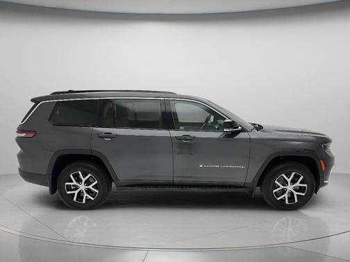 Baltic Gray Metallic Clearcoat 2025 Jeep Grand Cherokee L Limited