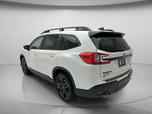Crystal White Pearl 2025 Subaru Ascent Onyx Edition Touring 7-Passenger