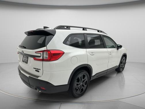 Crystal White Pearl 2025 Subaru Ascent Onyx Edition Touring 7-Passenger