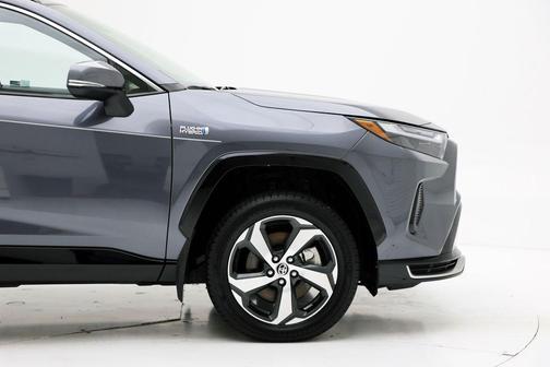 2024 Toyota RAV4 Prime SE