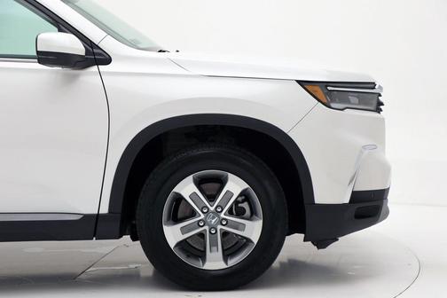 2023 Honda Pilot AWD EX-L 8 Passenger