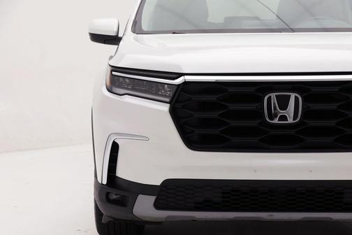 2023 Honda Pilot AWD EX-L 8 Passenger