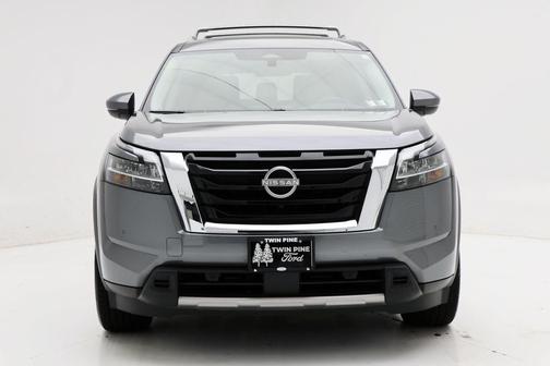 2024 Nissan Pathfinder SL 4WD