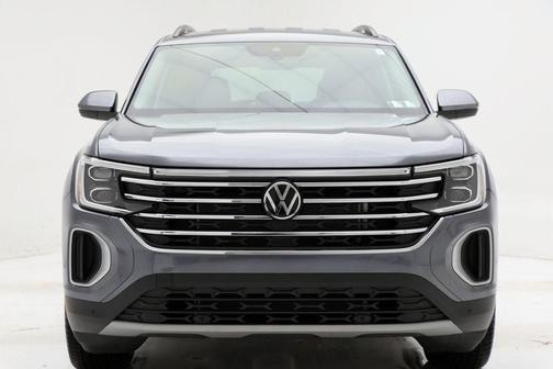 2025 Volkswagen Atlas 2.0T SE w/Technology 4MOTION