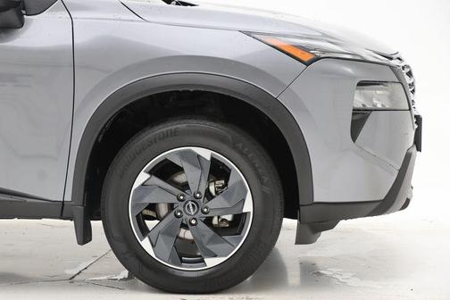 Gun Metallic 2024 Nissan Rogue SV