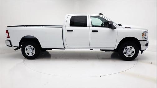 2023 RAM 2500 Tradesman Crew Cab 4x4 8' Box