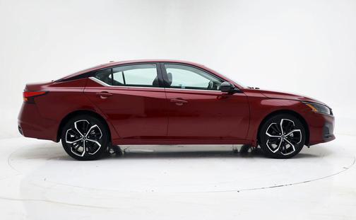 2025 Nissan Altima SR AWD