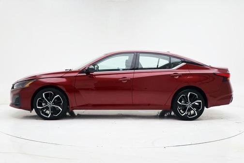 2025 Nissan Altima SR AWD