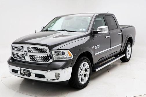 Granite Crystal Metallic Clearcoat 2018 RAM 1500 Laramie