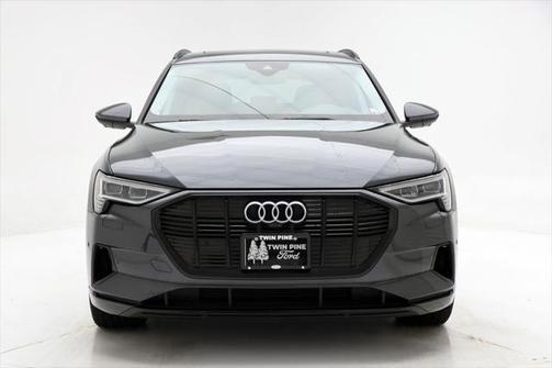 2021 Audi e-tron Premium