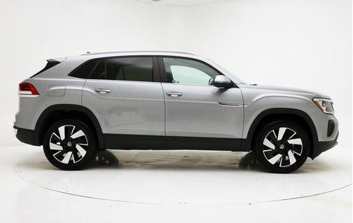 2025 Volkswagen Atlas Cross Sport 2.0T SE w/Technology 4MOTION