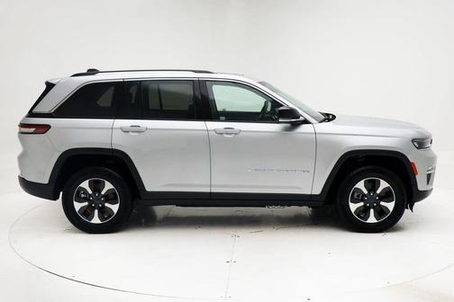 Silver Zynith 2024 Jeep Grand Cherokee 4xe Base