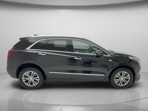 Stellar Black Metallic 2022 Cadillac XT5 Premium Luxury