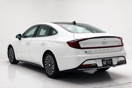 2022 Hyundai SONATA Hybrid Limited