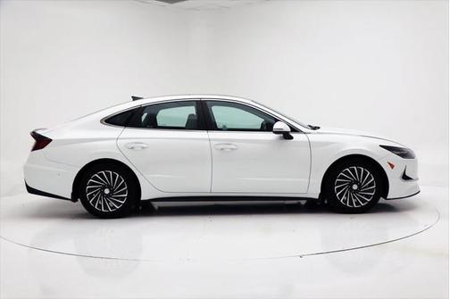 2022 Hyundai SONATA Hybrid Limited