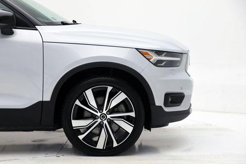 2021 Volvo XC40 Recharge Pure Electric P8