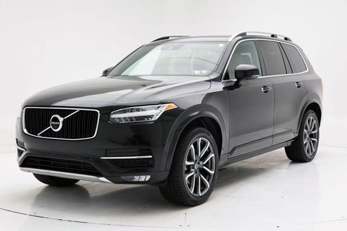 2017 Volvo XC90 T6 Momentum