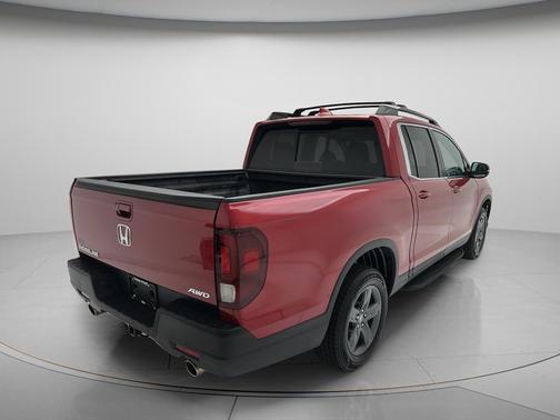 Radiant Red Metallic II 2023 Honda Ridgeline RTL
