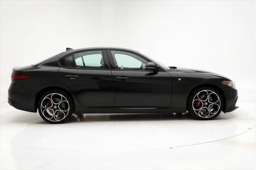 2022 Alfa Romeo Giulia Ti