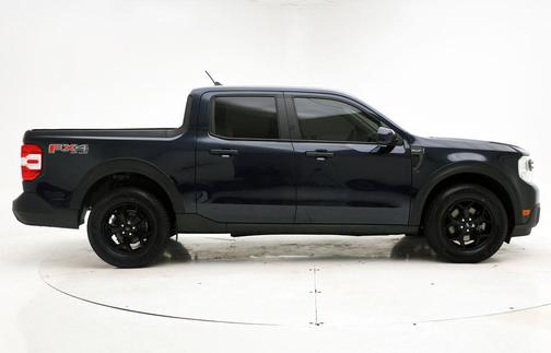 Alto Blue Tinted Clearcoat Metallic 2022 Ford Maverick XLT