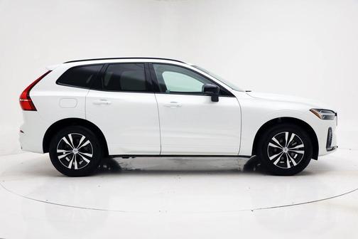 2025 Volvo XC60 B5 Core