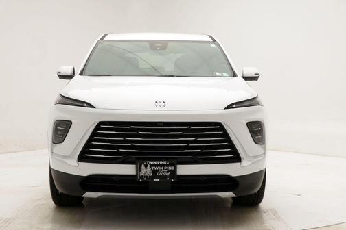 2025 Buick Enclave Preferred FWD