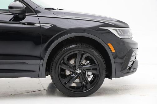 2024 Volkswagen Tiguan 2.0T SE R-Line Black 4MOTION