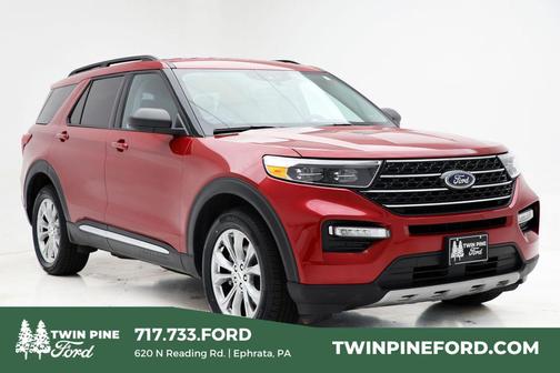 Rapid Red Metallic Tinted Clearcoat 2024 Ford Explorer XLT