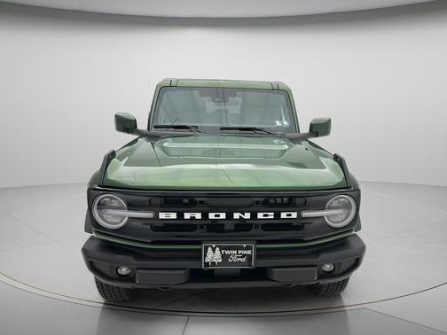 Eruption Green Metallic 2025 Ford Bronco Outer Banks