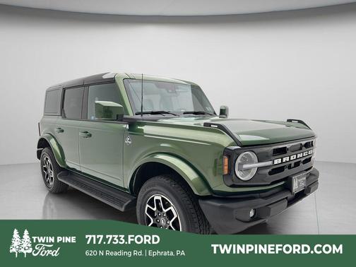 Eruption Green Metallic 2025 Ford Bronco Outer Banks