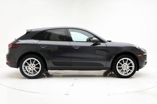 Volcano Grey Metallic 2018 Porsche Macan Macan