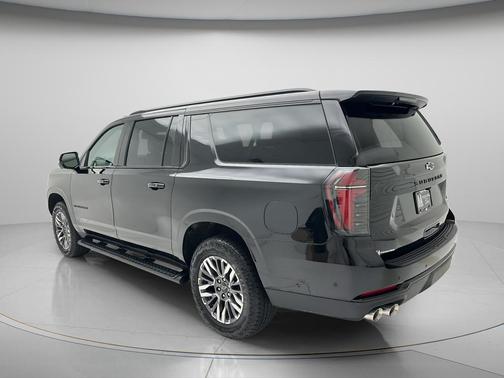 Black 2025 Chevrolet Suburban 4WD Z71
