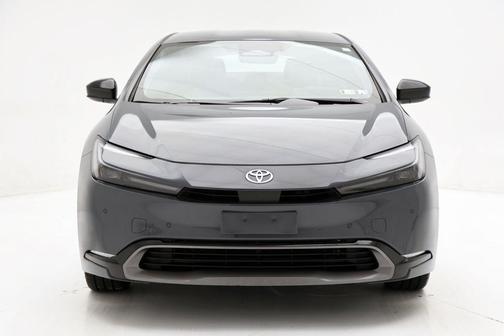 2025 Toyota Prius XLE
