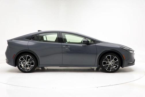 2025 Toyota Prius XLE