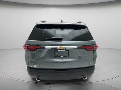 Silver Sage Metallic 2023 Chevrolet Traverse LT Leather